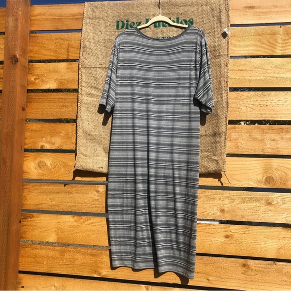 LLR BodyCon Julia Dress Grey with Black Stripes Size 3x Like New! - Picture 4 of 6